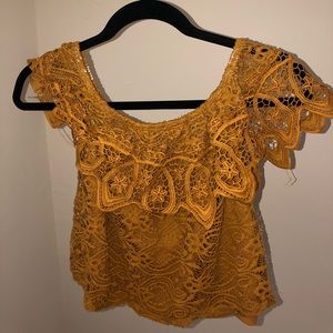 Crop top